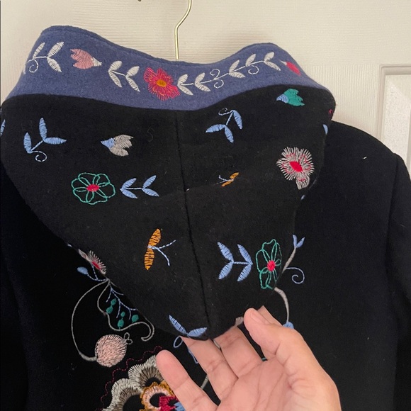 IVKO Black Wool Embroidered Hooded Coat.  Size 40. - Picture 8 of 15